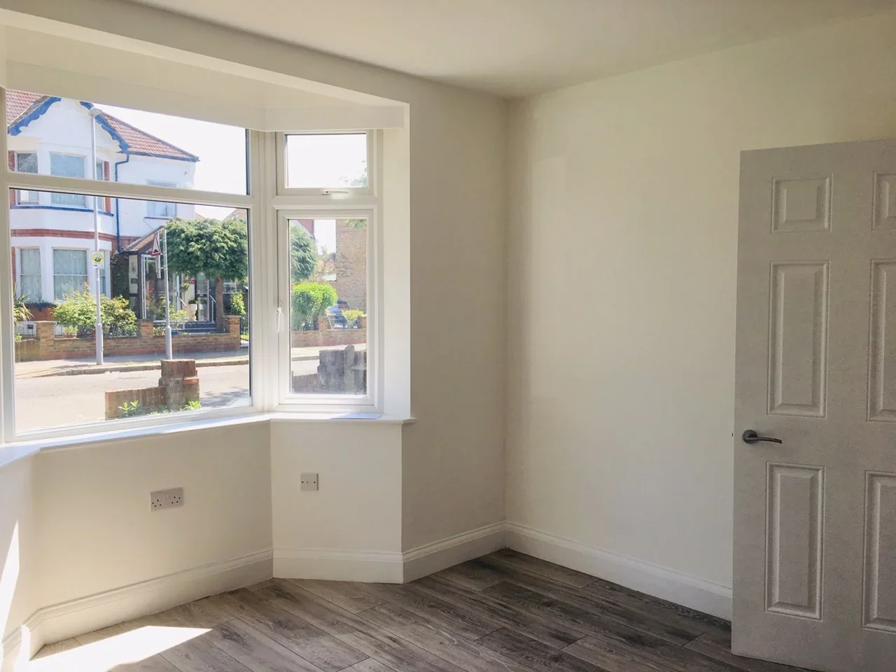 Flat Howard Road in Greater London