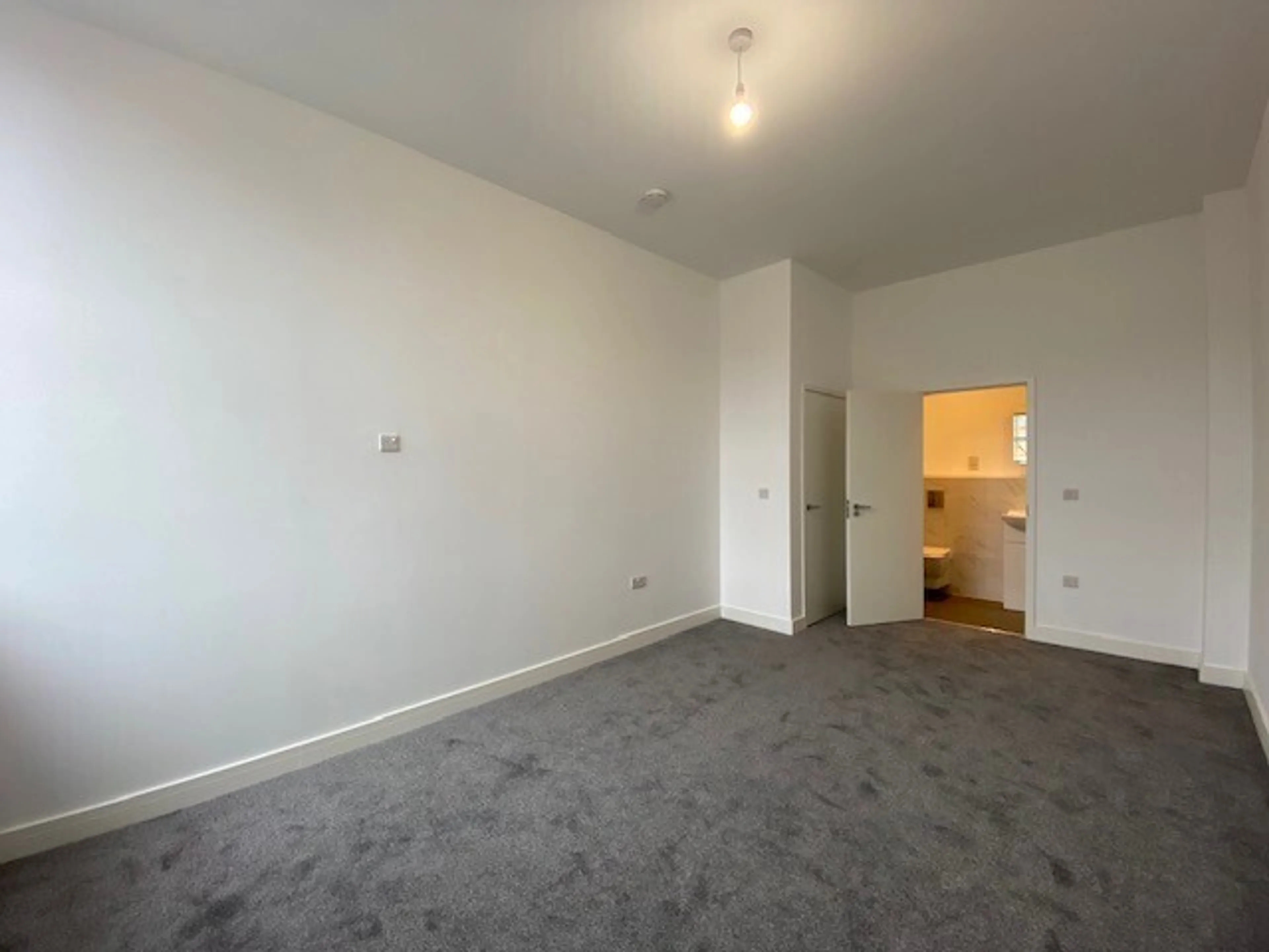 Flat Gatehouse Way in Aylesbury