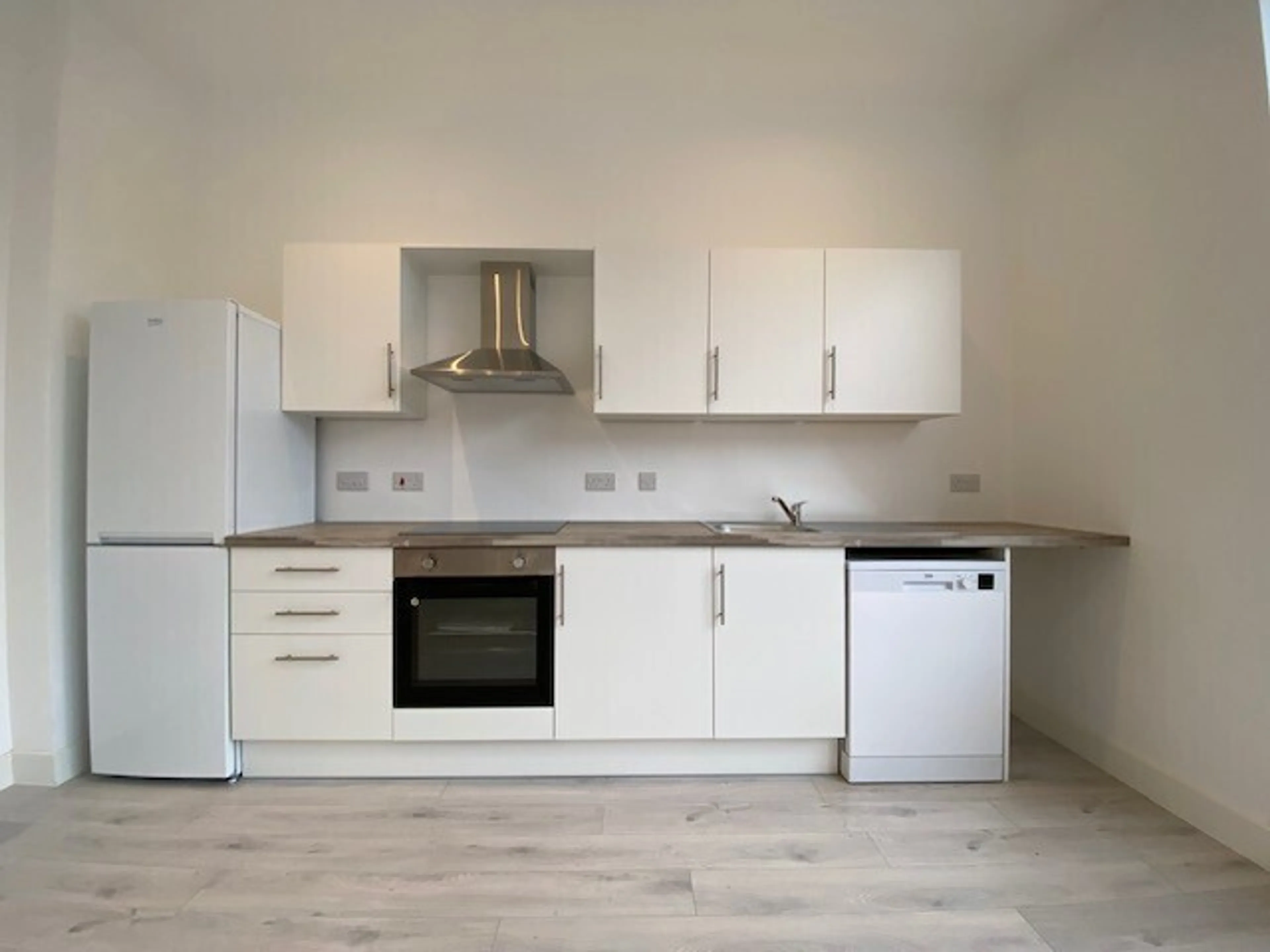 Flat Gatehouse Way in Aylesbury