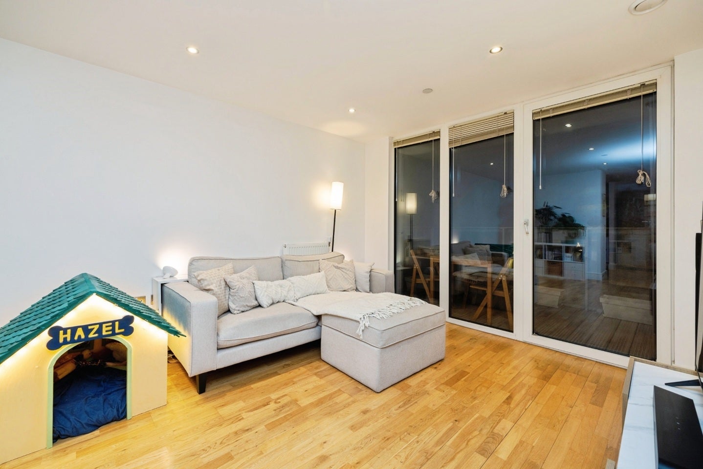 Flat Dreadnought Walk in Greater London