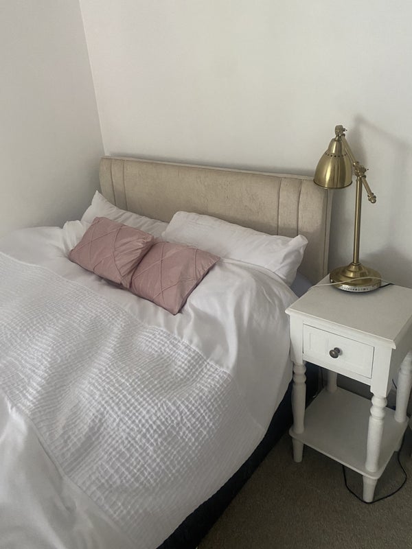 Room Lower Kewstoke Road in Weston-super-Mare