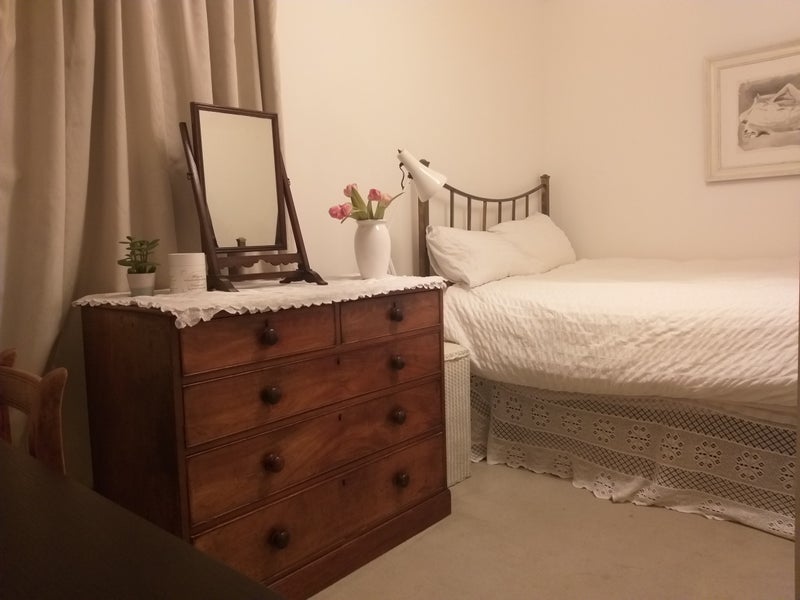 Room Vicarage Walk in Greater London