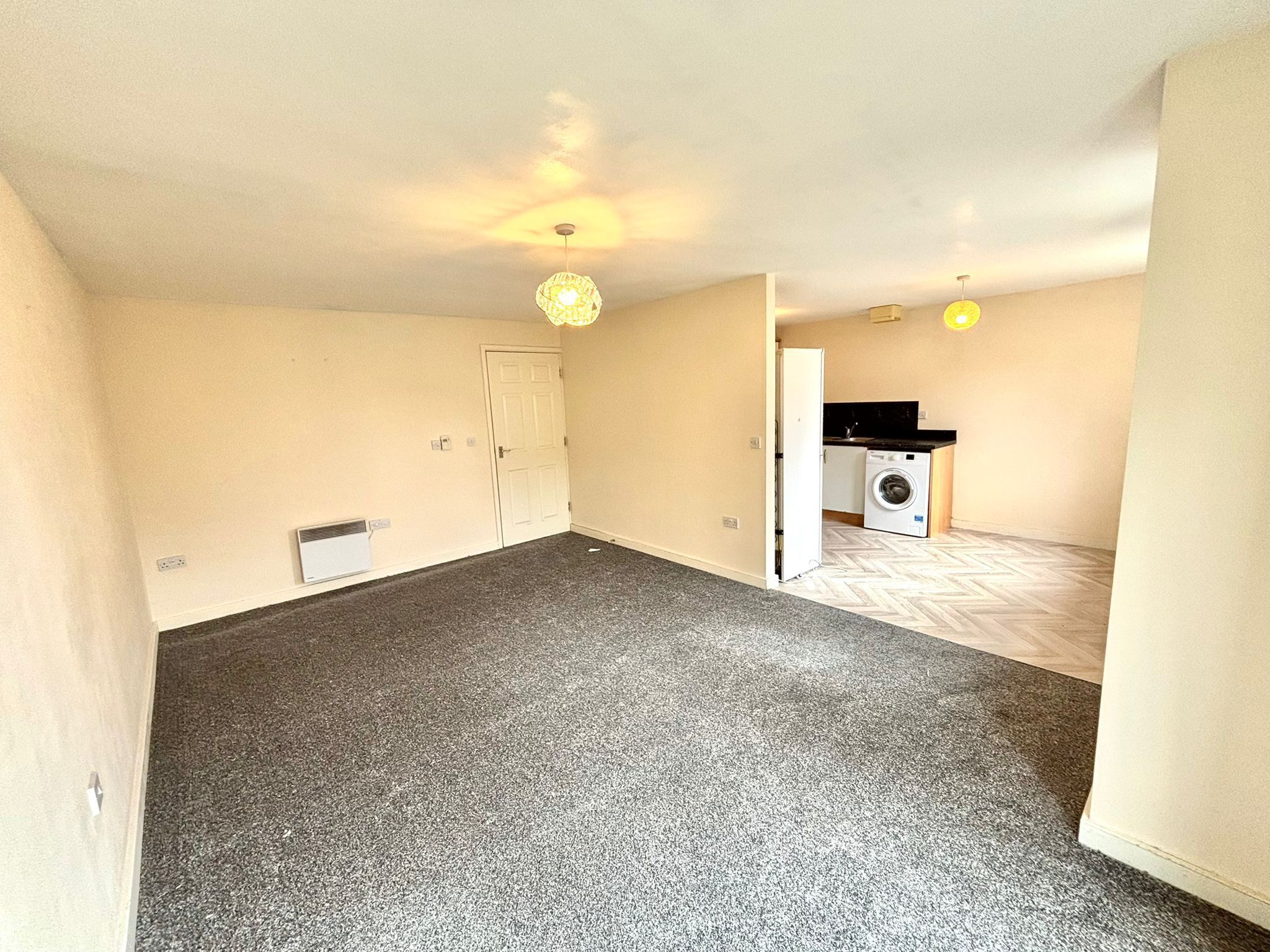 Flat Queen Mary Rise in Sheffield