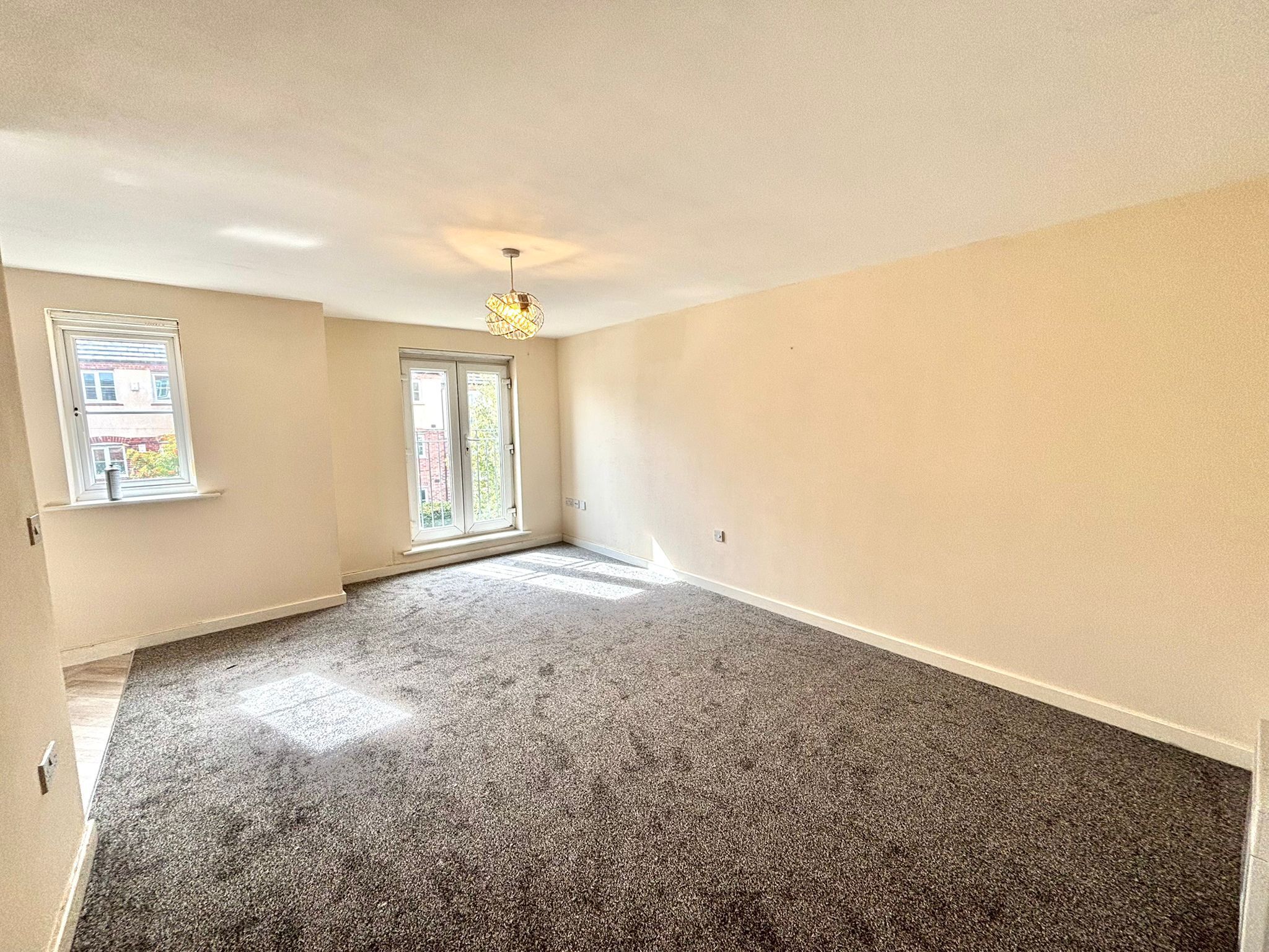 Flat Queen Mary Rise in Sheffield