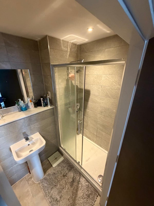 Room Trinity Way in Salford