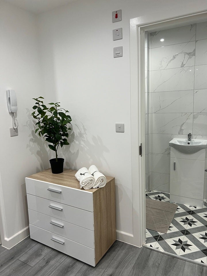 Flat Star Lane in Greater London