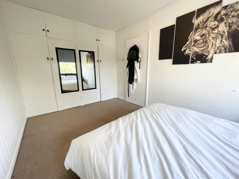 Flat Colney Hatch Lane in Greater London