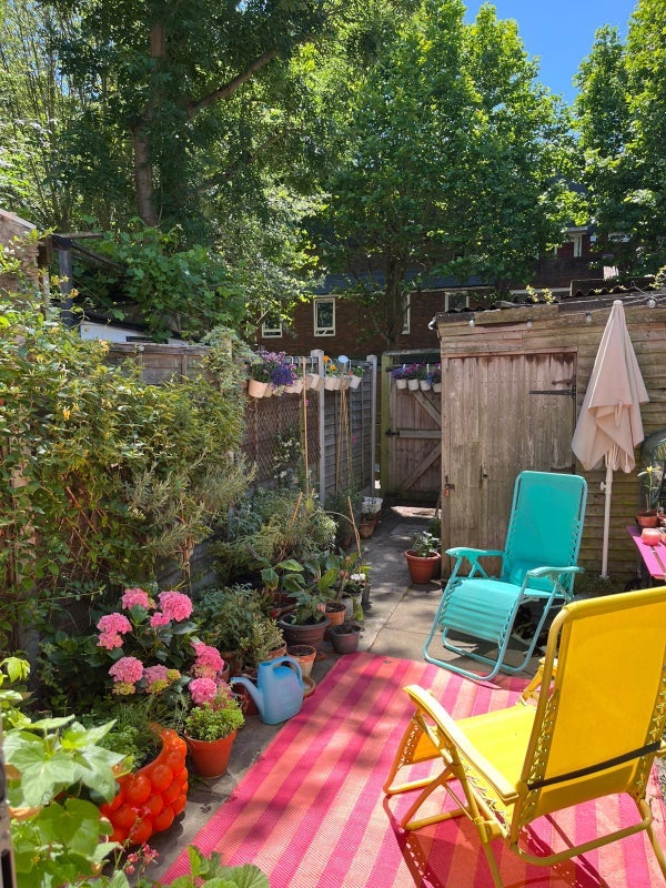 Room Erskine Crescent in Greater London