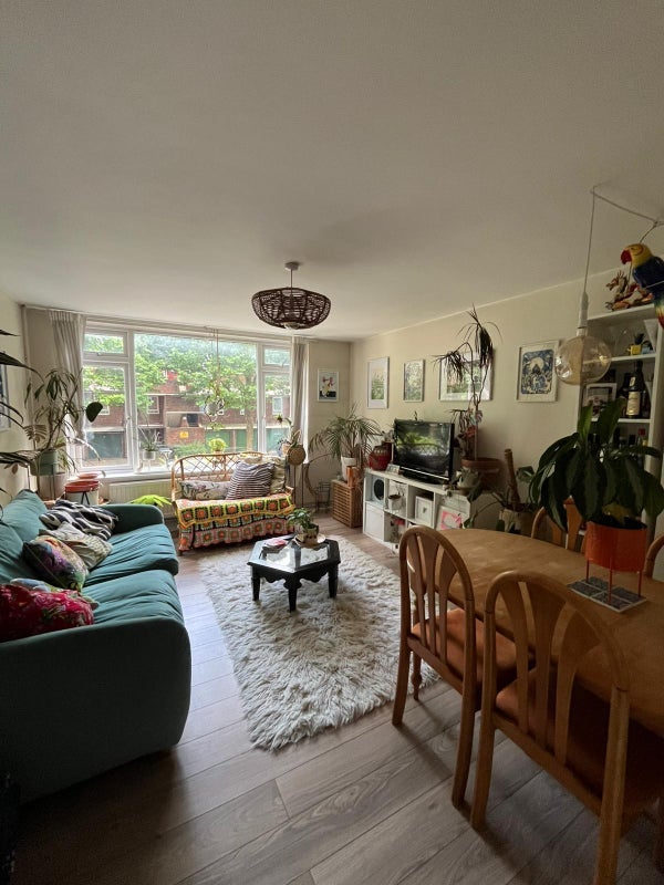 Room Erskine Crescent in Greater London