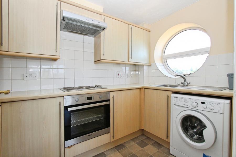 Flat Winslet Place in Reading
