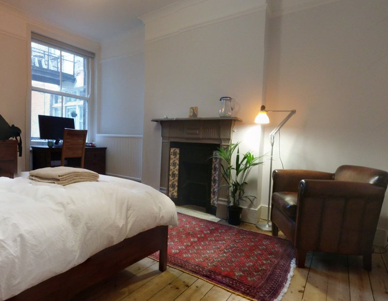 Room Widdenham Road in Greater London
