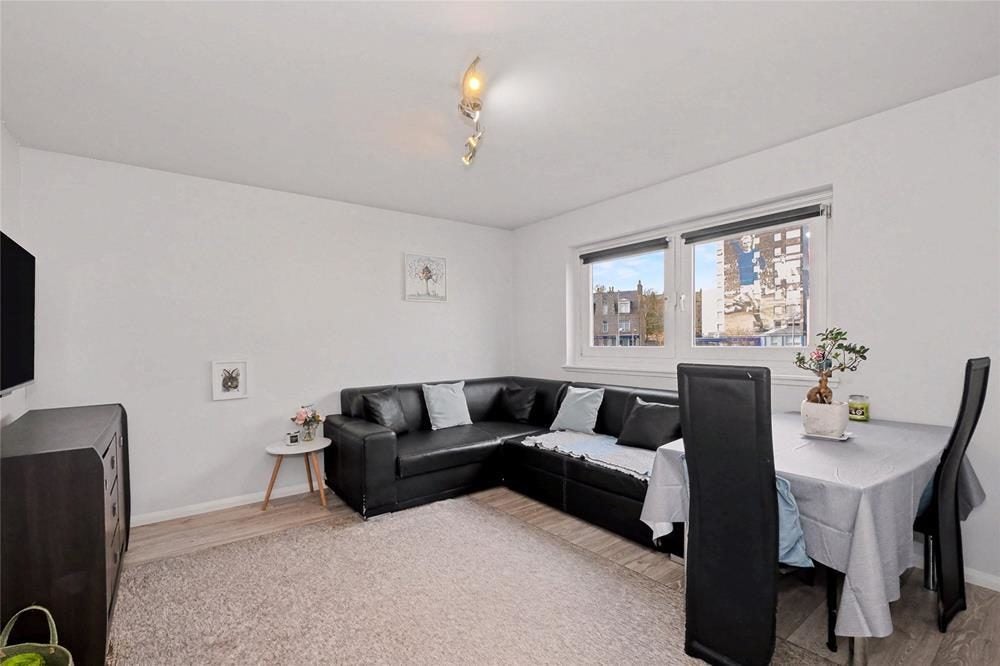 Flat Marquis Road in Aberdeen City
