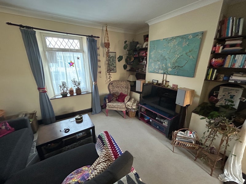 Room Lily Street in Cardiff