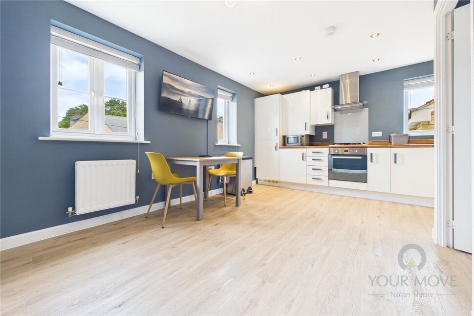 Flat Clifton Drive in Oundle