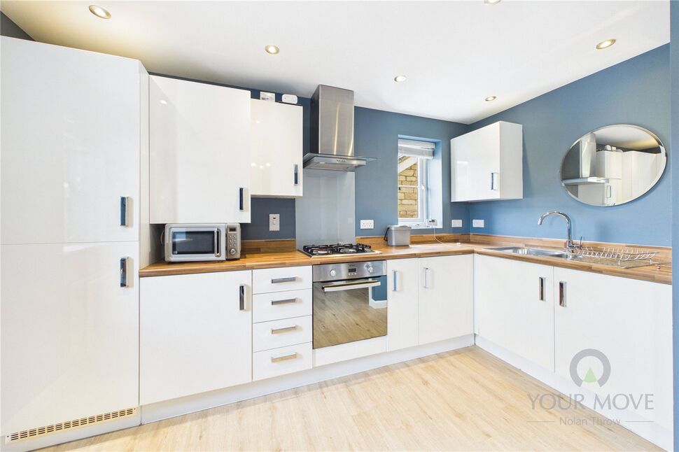 Flat Clifton Drive in Oundle