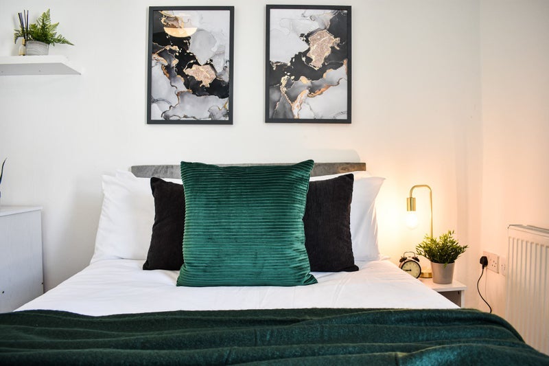 Room Manchester Road in Burnley