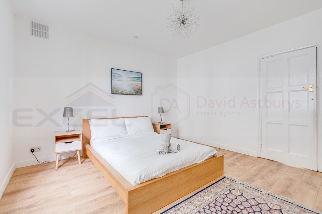 Flat Naseby Close in Greater London