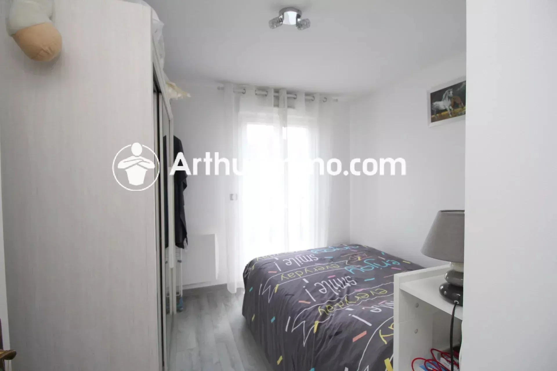Appartement Avenue Paul Vaillant-Couturier à Paray-Vieille-Poste