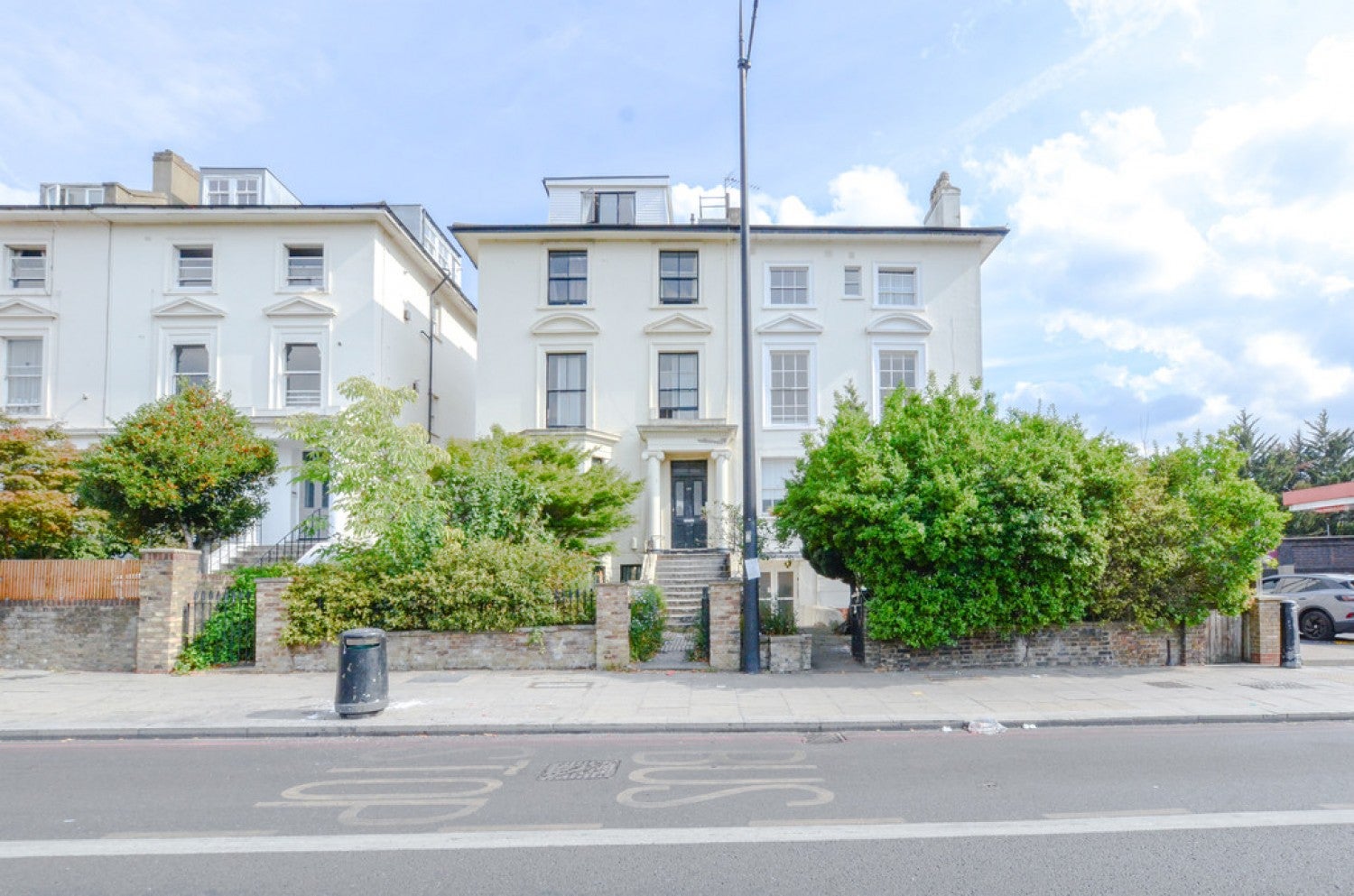 Flat Murray Street in Greater London