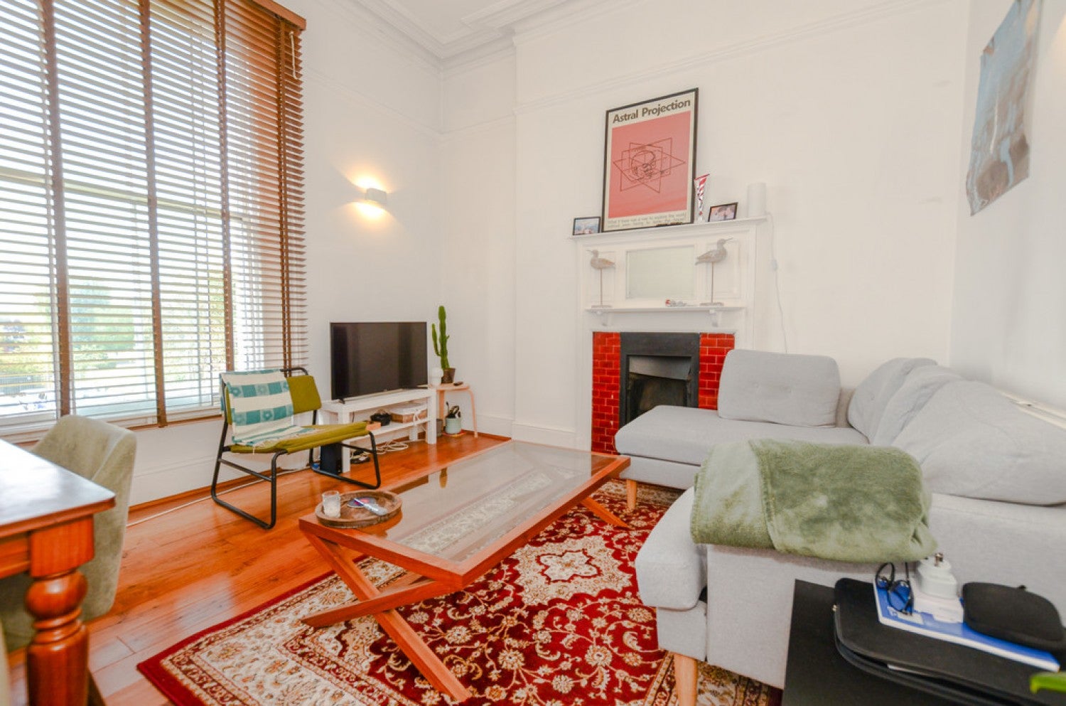 Flat Murray Street in Greater London