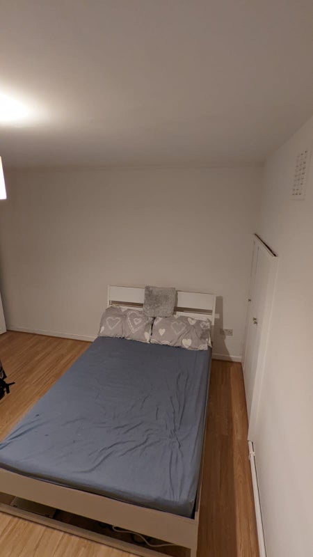 Room Fulham Court in Greater London