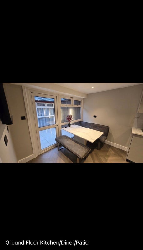 Room Curtis Street in Greater London