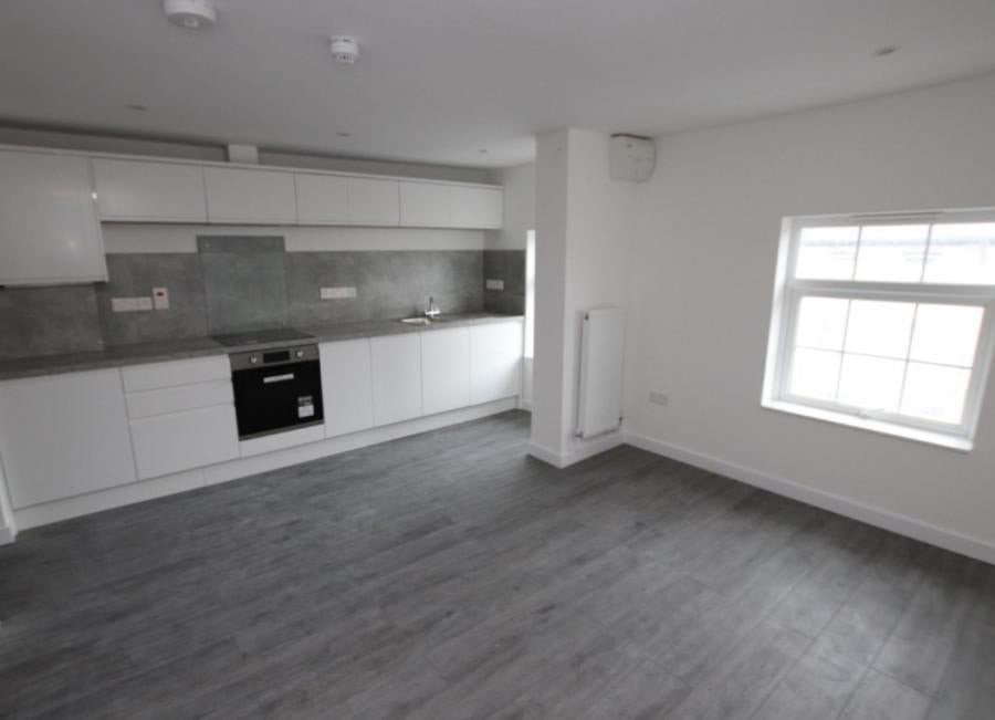 Flat Zinzan Street in Reading