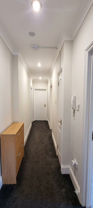 Room Hamilton Road in Greater London
