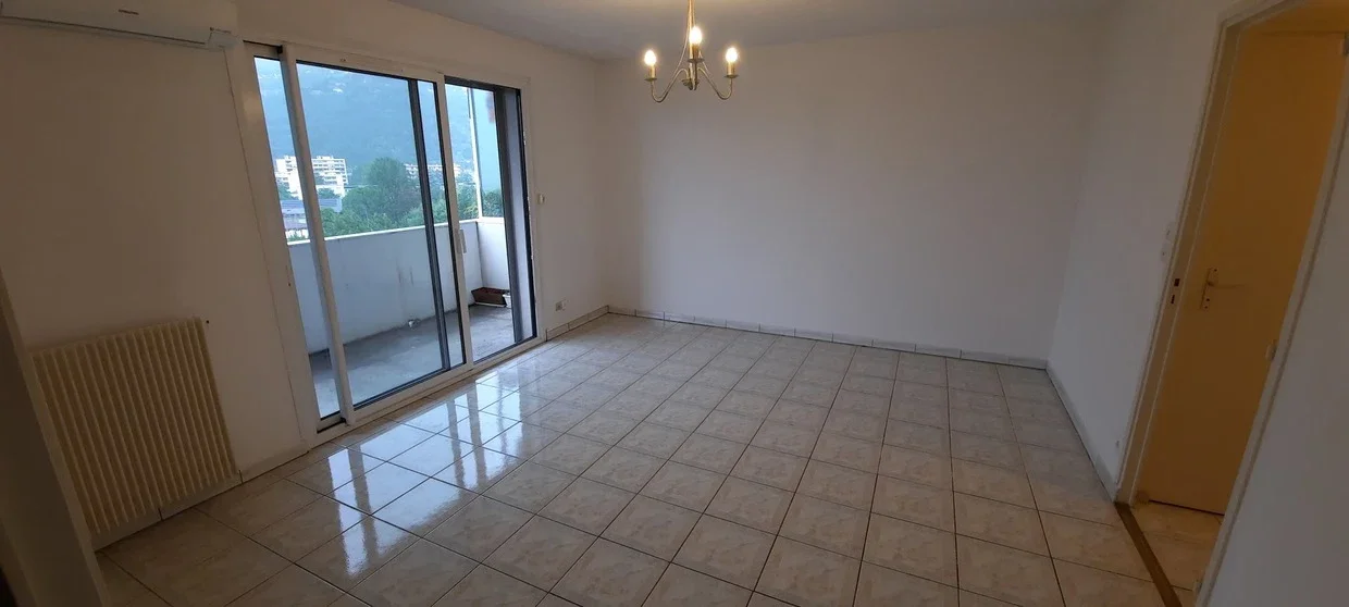 Flat Rue du Rachais in Meylan