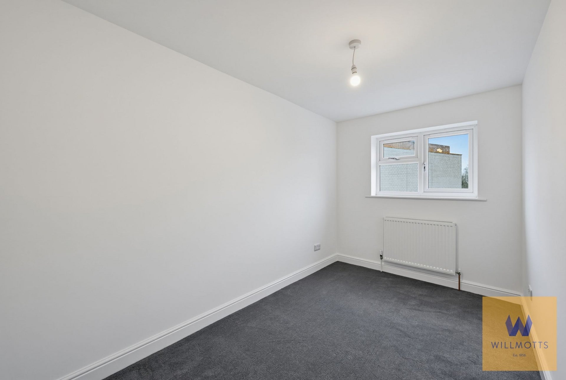 Flat Ashburnham Road in Greater London