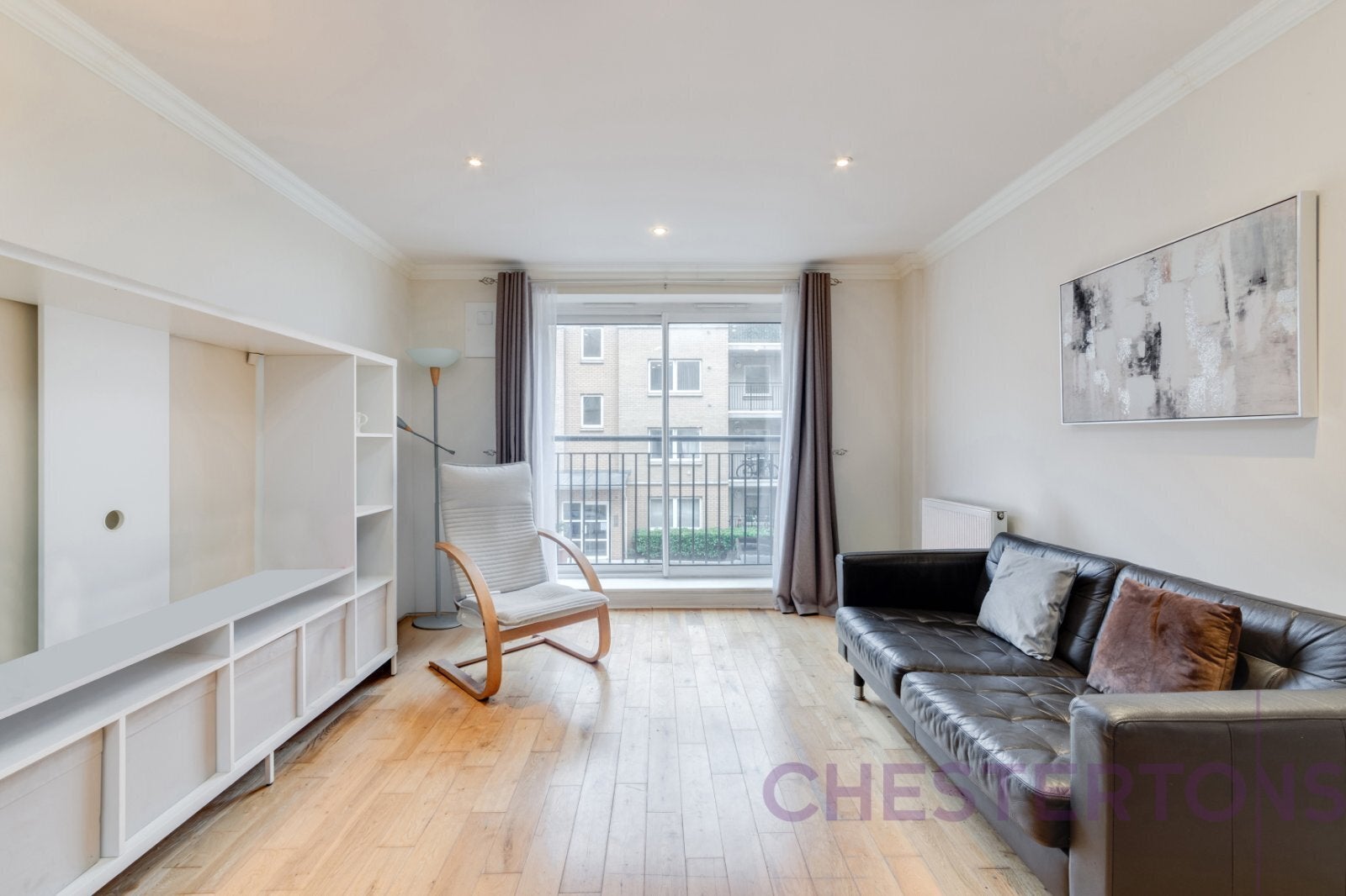 Flat Newport Avenue in Greater London
