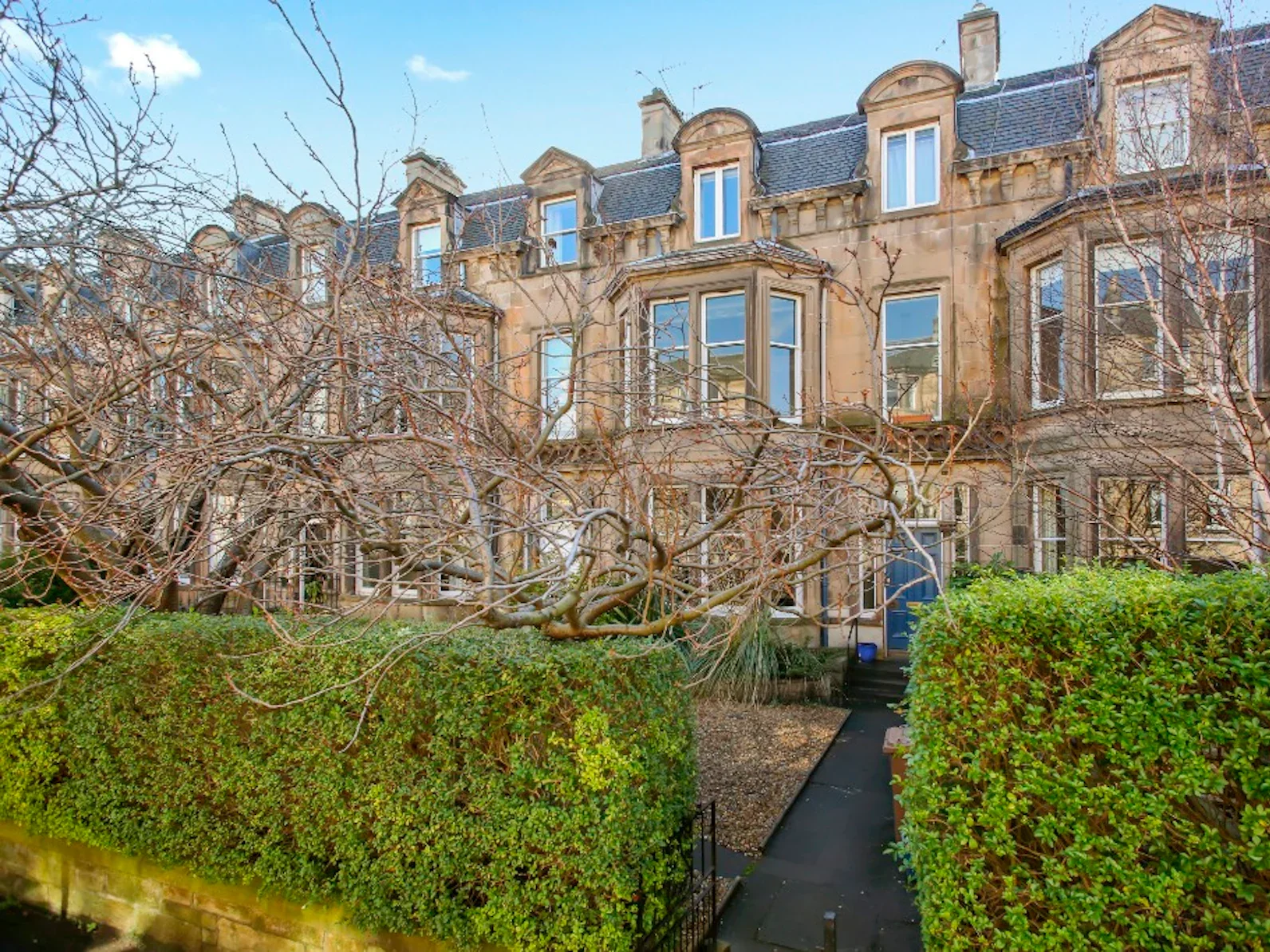 Flat Strathearn Road in City of Edinburgh