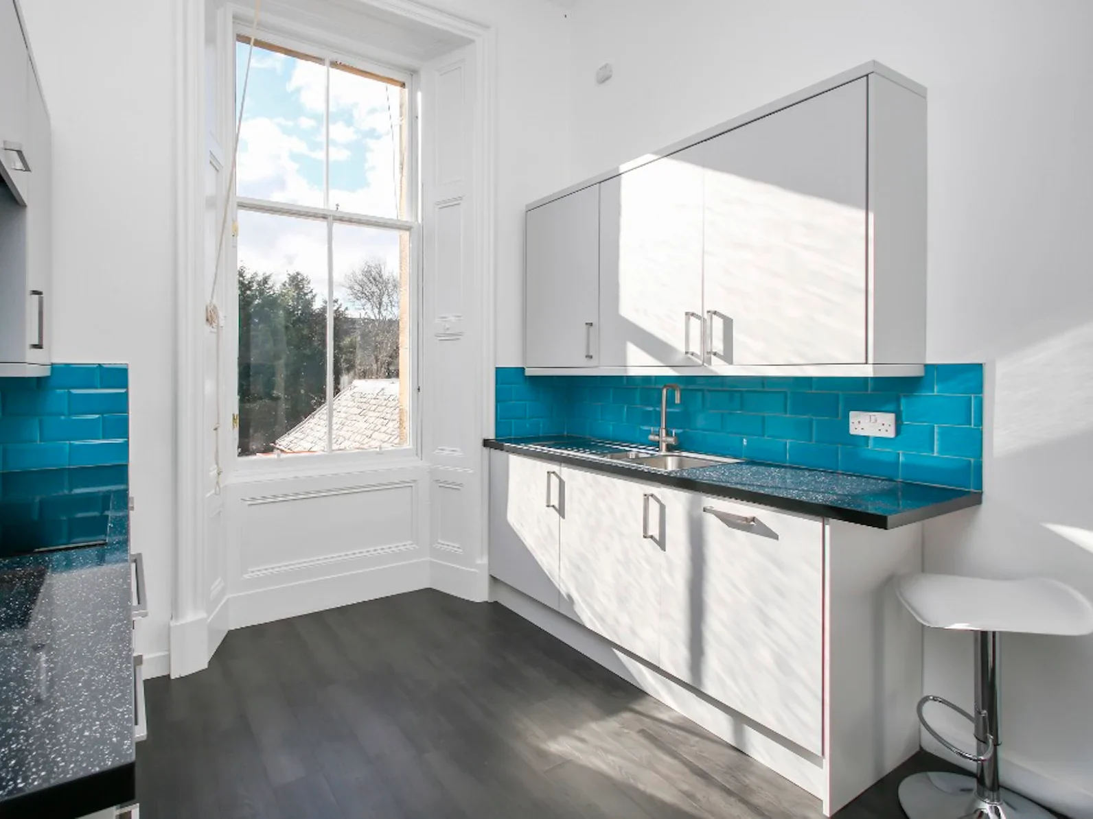 Flat Strathearn Road in City of Edinburgh