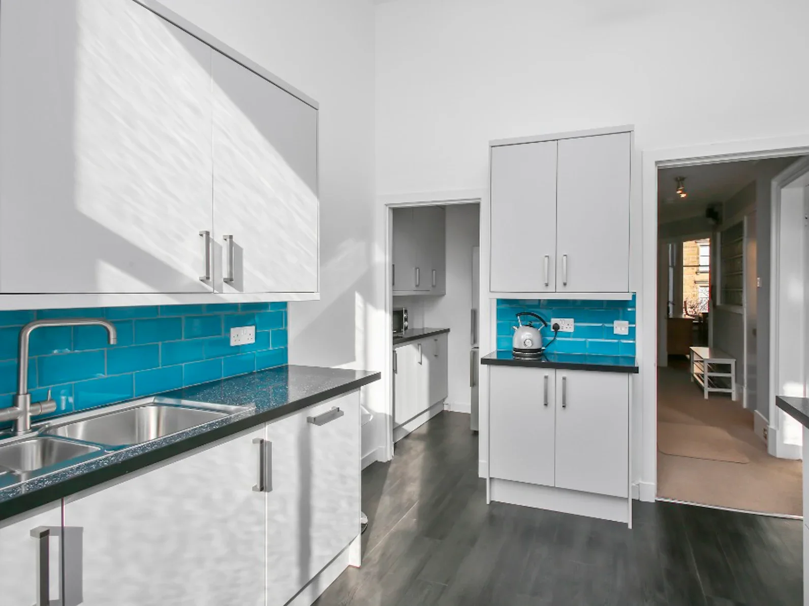 Flat Strathearn Road in City of Edinburgh