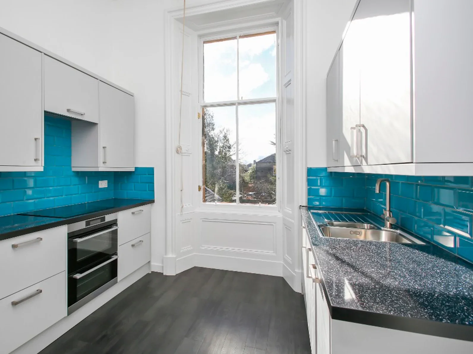 Flat Strathearn Road in City of Edinburgh