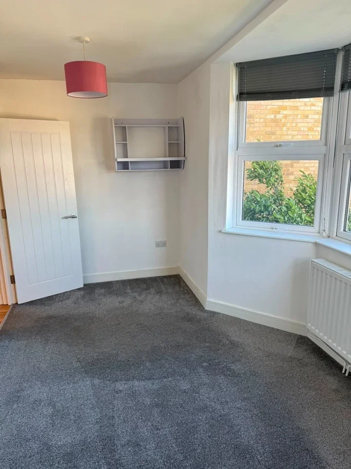 Flat Arthur Road in Thanet