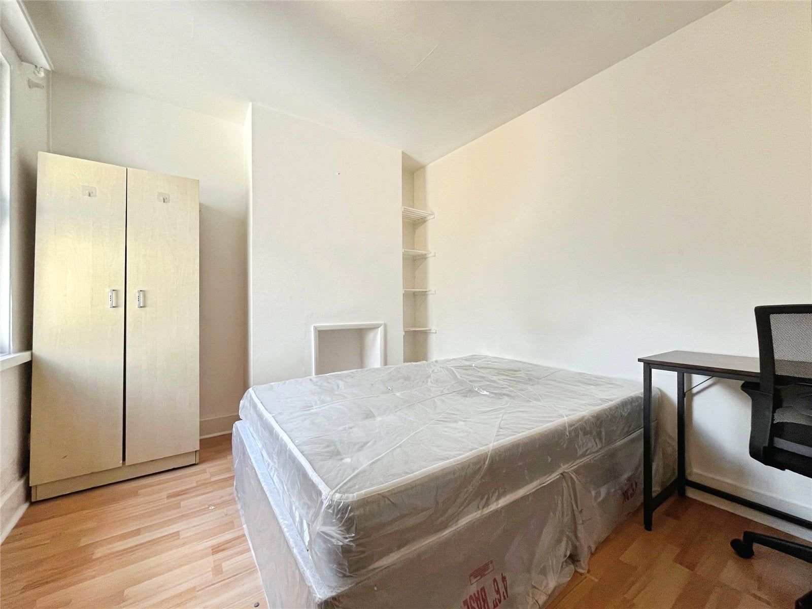 Room South Road in Borough of Runnymede