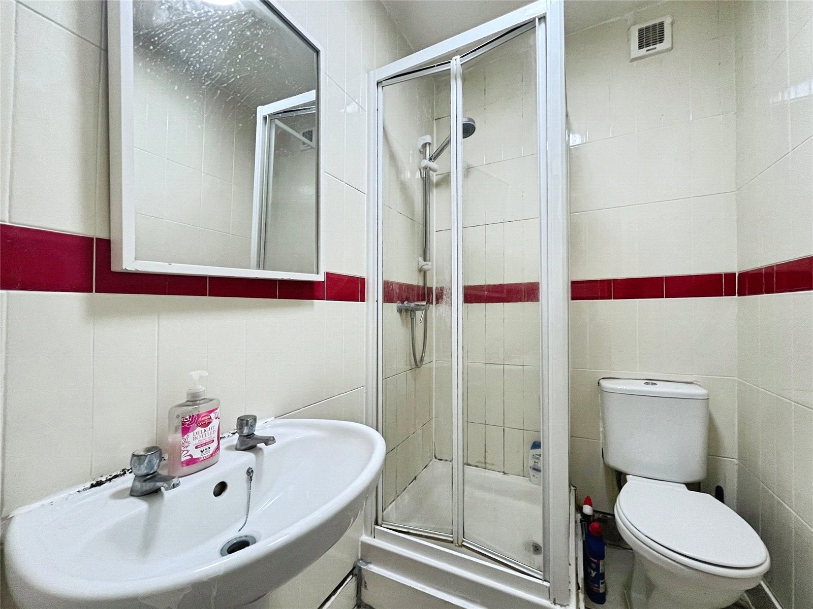 Room South Road in Borough of Runnymede