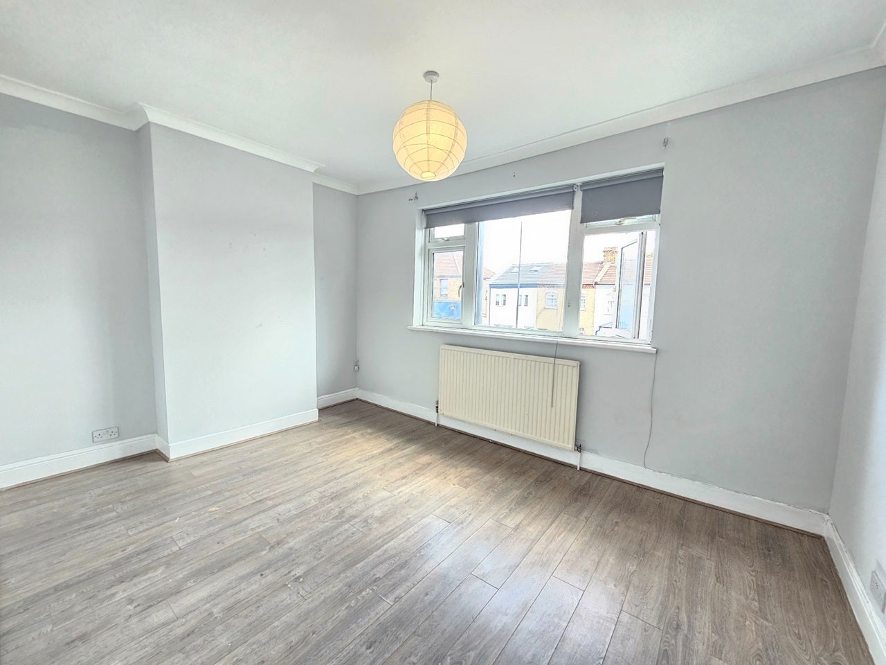 Flat Hertford Road in Greater London