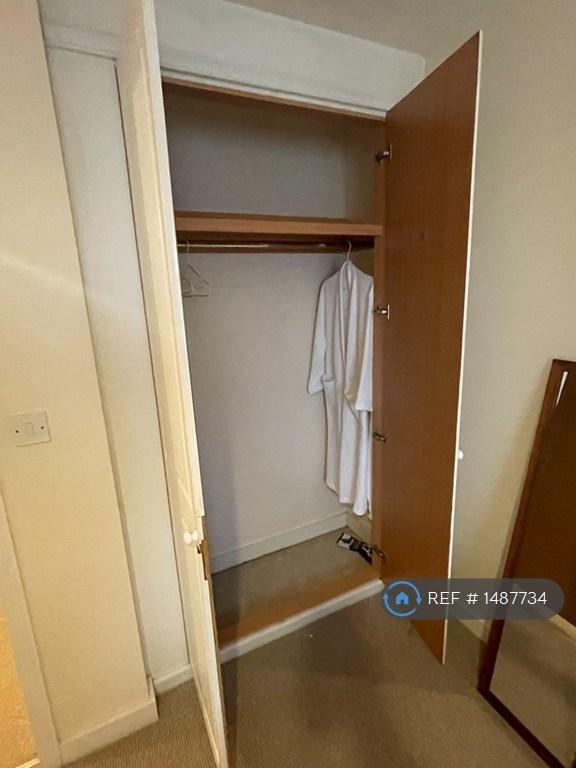 Flat Delves Way in Peterborough