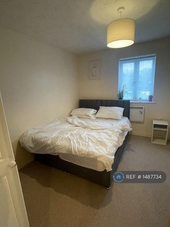 Flat Delves Way in Peterborough