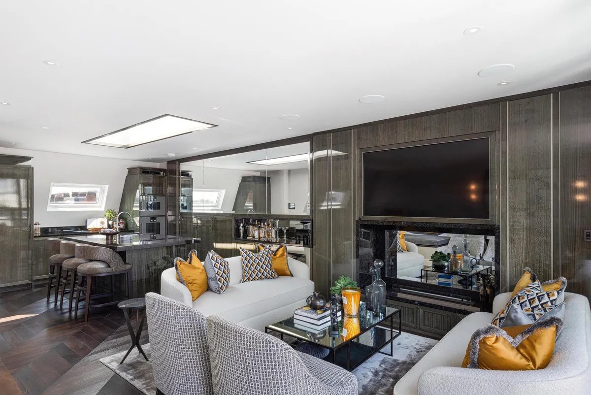 Flat Prince of Wales Terrace in Greater London