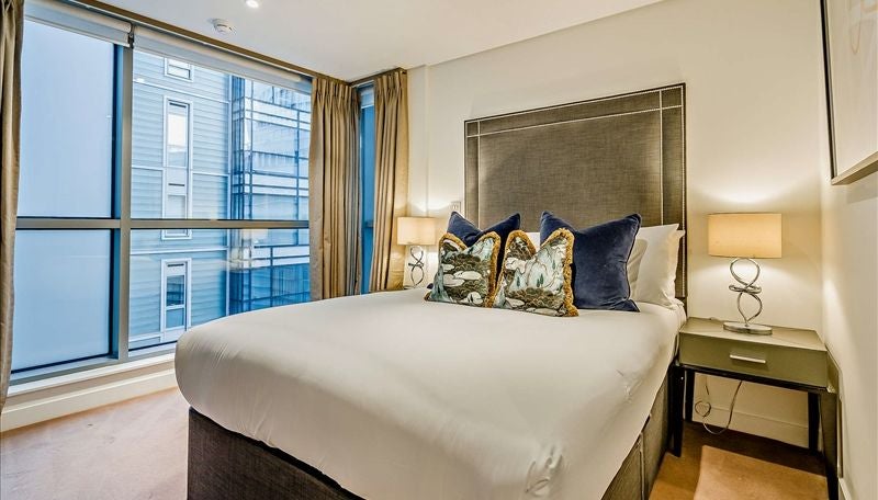 Flat Merchant Square in City of Westminster