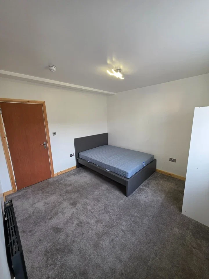 Room Eccles New Road in Salford