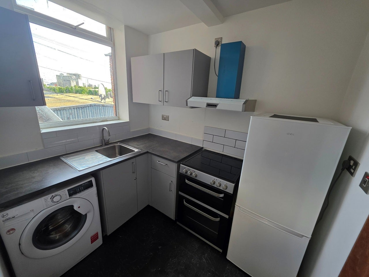 Room Eccles New Road in Salford
