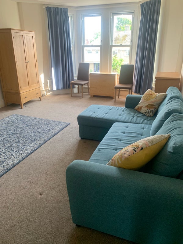 Room Clarence Road North in Weston-super-Mare