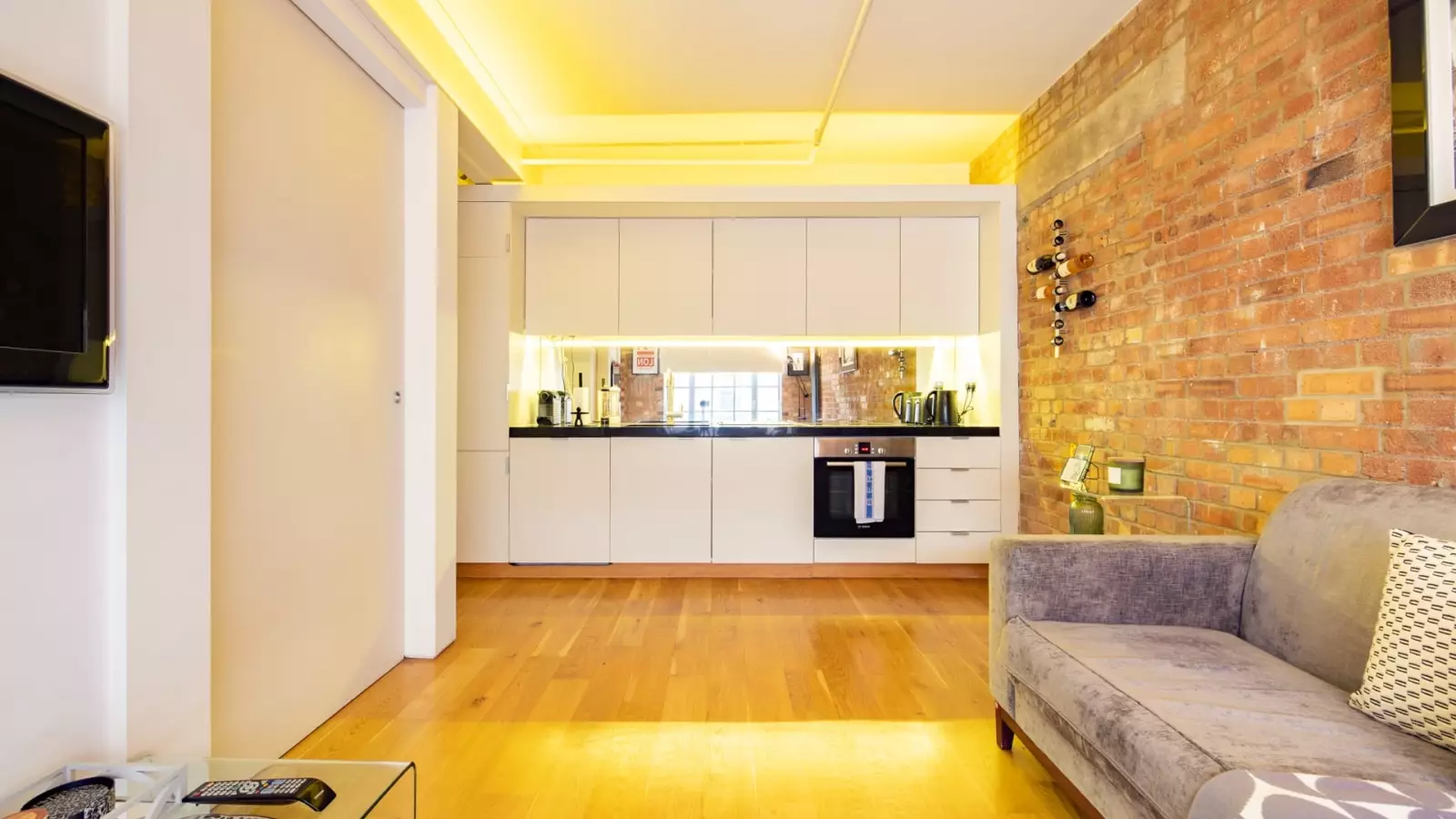 Flat Wardour Street in City of Westminster