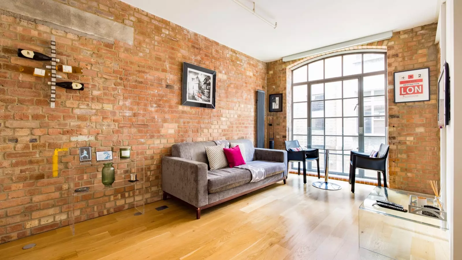 Flat Wardour Street in City of Westminster