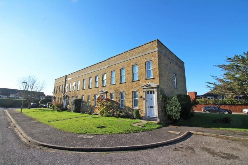 Flat Hamilton Court in New Forest