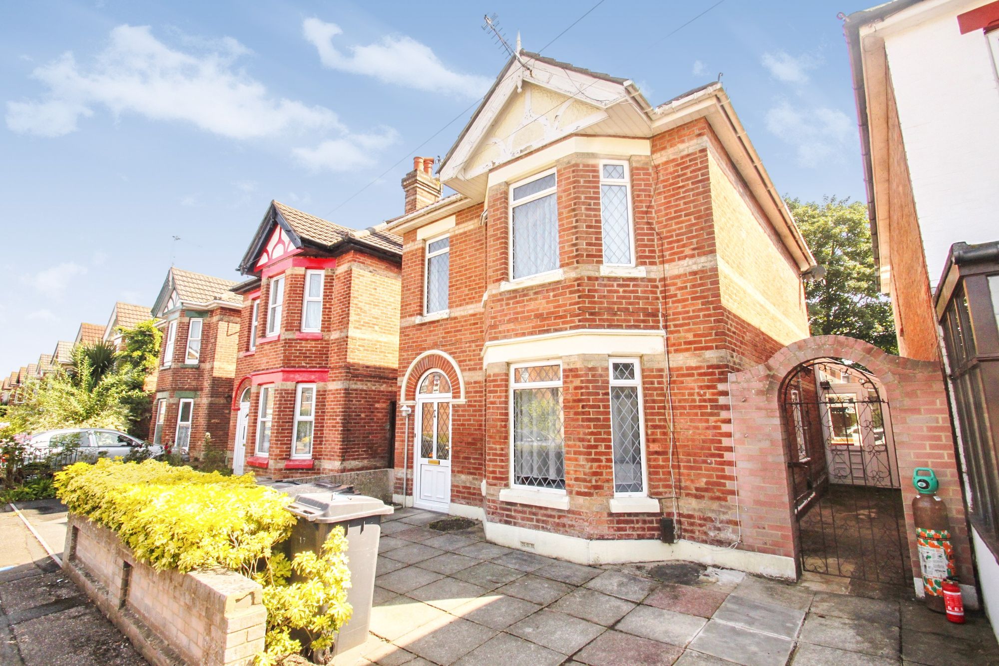 House Osborne Road in Bournemouth